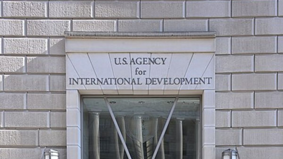 usaid-reportedly-burning,-shredding-classified-documents